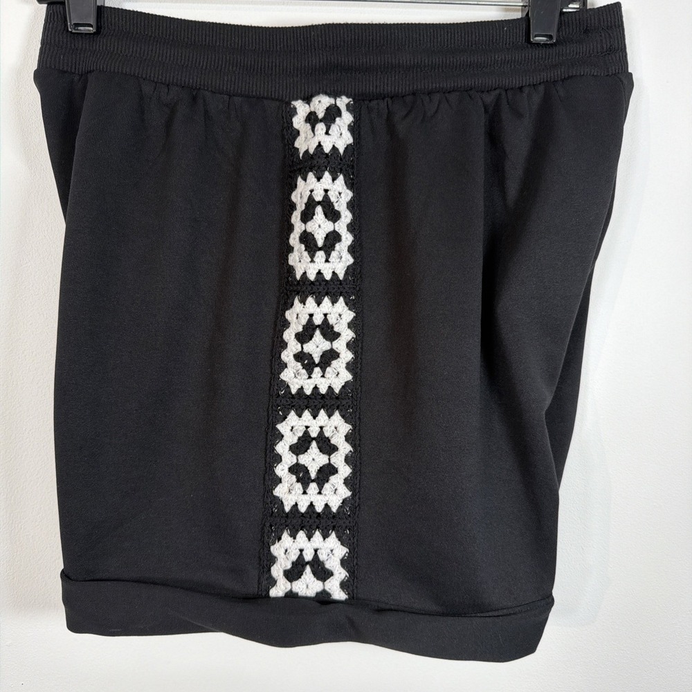 Rebellion Again High Waist Crochet Detail Black White Shorts Large Boho NWT - Picture 8 of 12